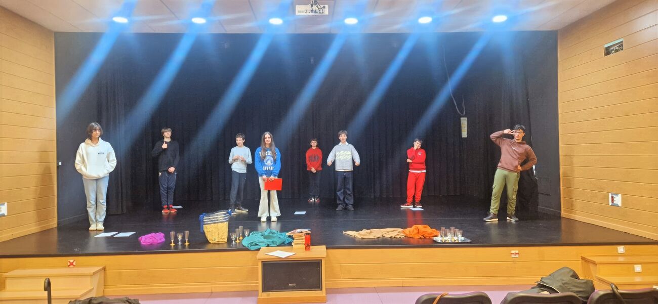 Una muestra de teatro sobre el escenario